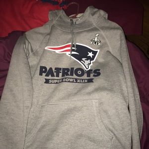 Women’s New England Patriots Sweatshirt medium